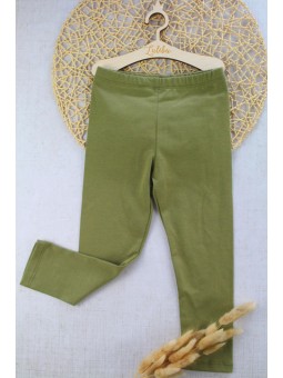 Zielone legginsy dla dziewczynki, z falbankami i koronką z kolekcji Makba.